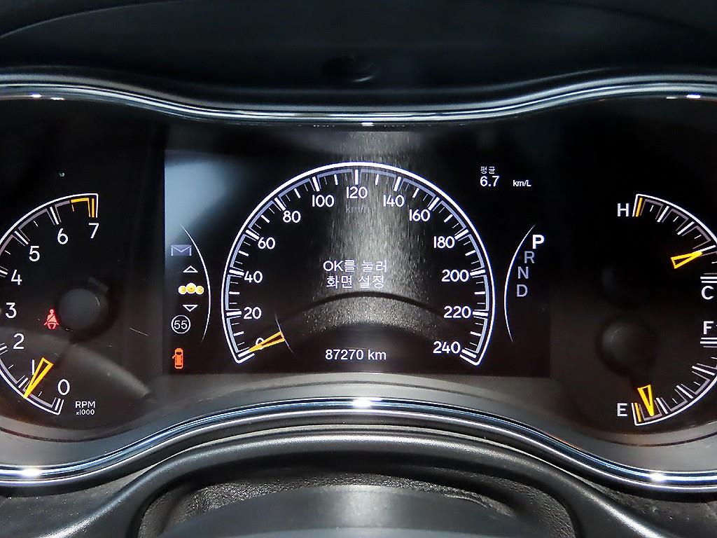 지프 그랜드 체로키(WK2) 3.6 V6 - 이미지 7