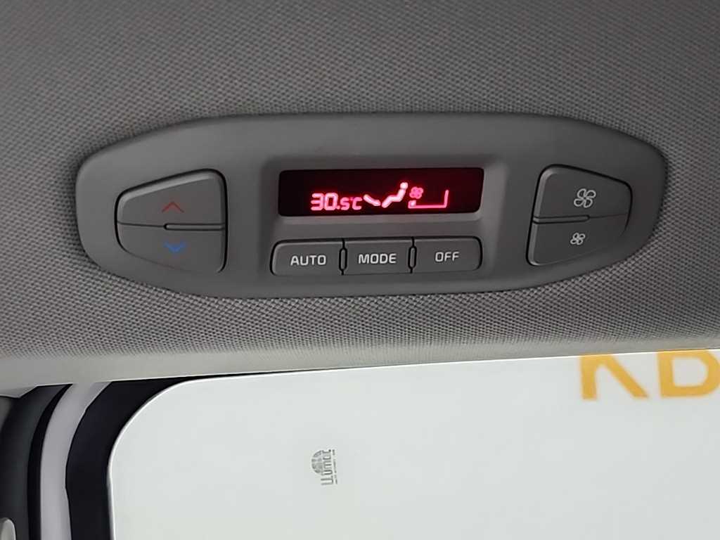 기아 더 뉴카니발 9인승 디젤 럭셔리 - 이미지 3