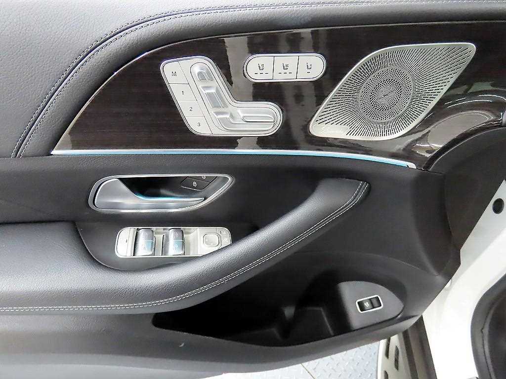 벤츠 GLE클래스(4세대) GLE 300d 4매틱 - 이미지 2