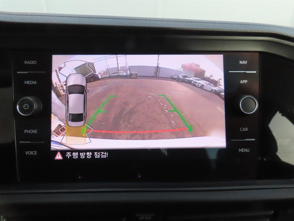 폭스바겐 제타(7세대) 1.5 TSI 프레스티지 - 이미지 4