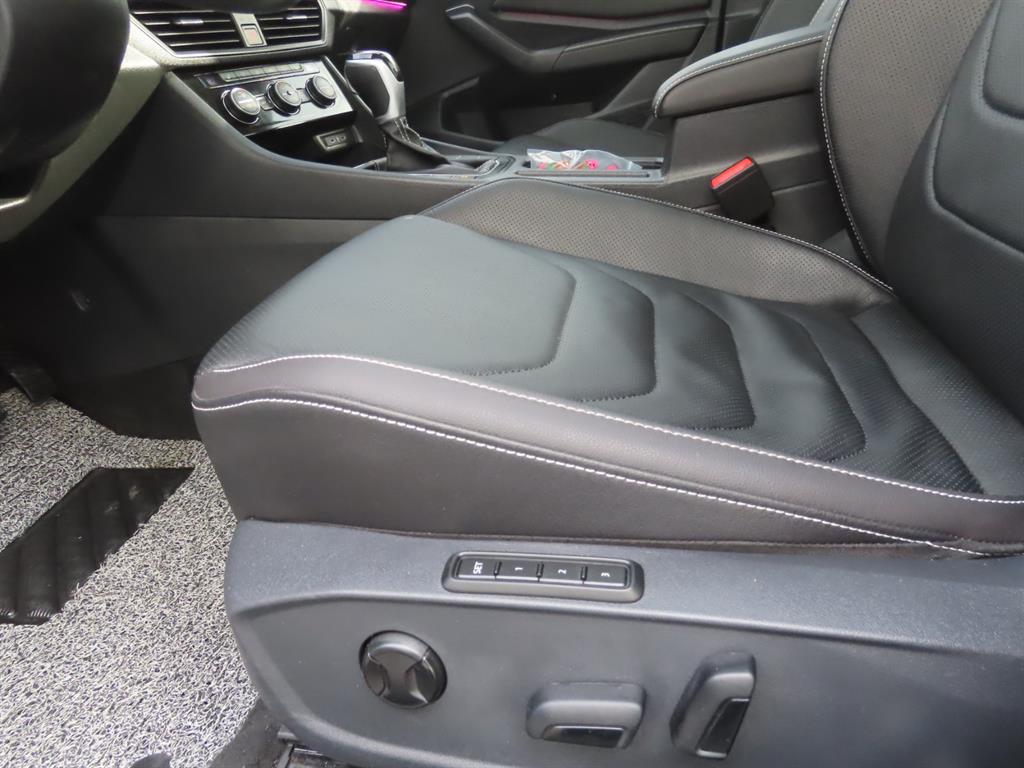 폭스바겐 제타(7세대) 1.5 TSI 프레스티지 - 이미지 20