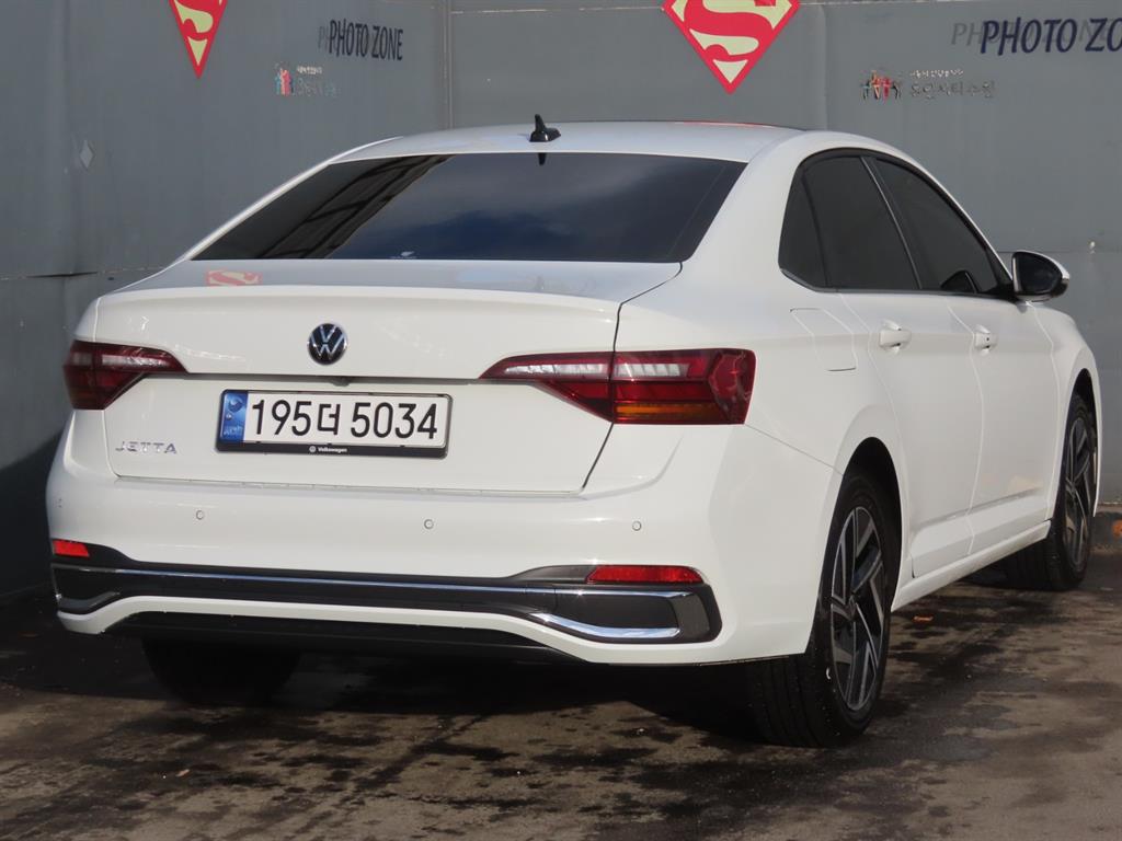 폭스바겐 제타(7세대) 1.5 TSI 프레스티지 - 이미지 2