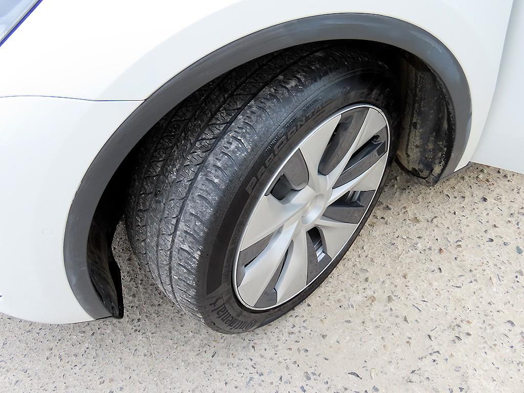 테슬라 모델 Y AWD 롱 레인지 - 이미지 5