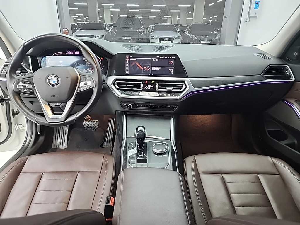 BMW 3시리즈(7세대) 320d 럭셔리 - 이미지 11