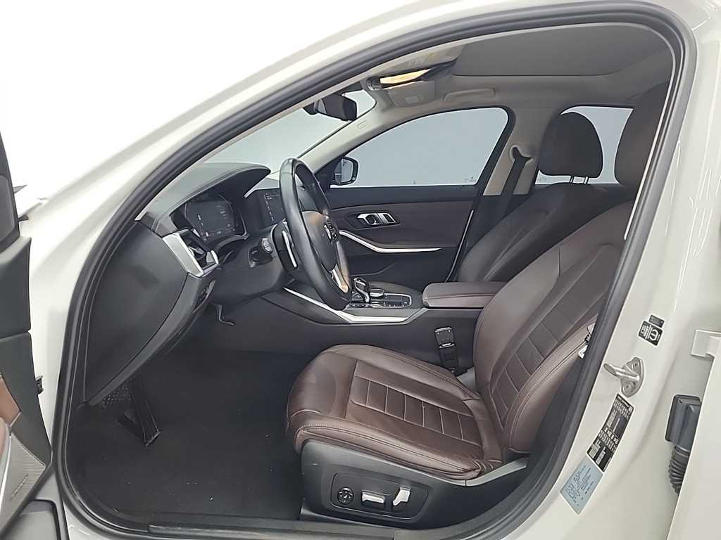 BMW 3시리즈(7세대) 320d 럭셔리 - 이미지 5