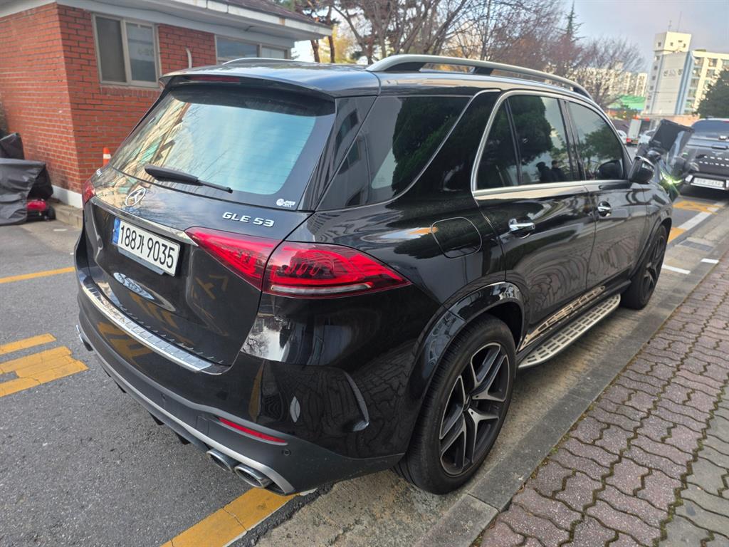 벤츠 GLE클래스(4세대) GLE 53 AMG 4매틱+ - 이미지 11