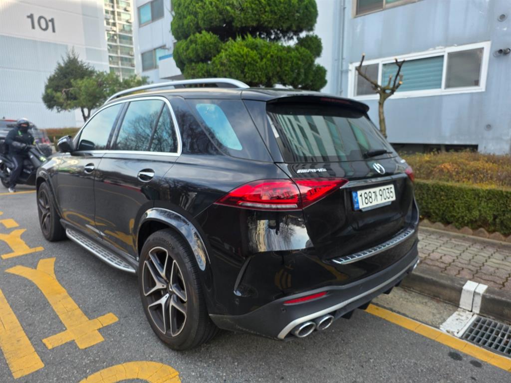 벤츠 GLE클래스(4세대) GLE 53 AMG 4매틱+ - 이미지 8