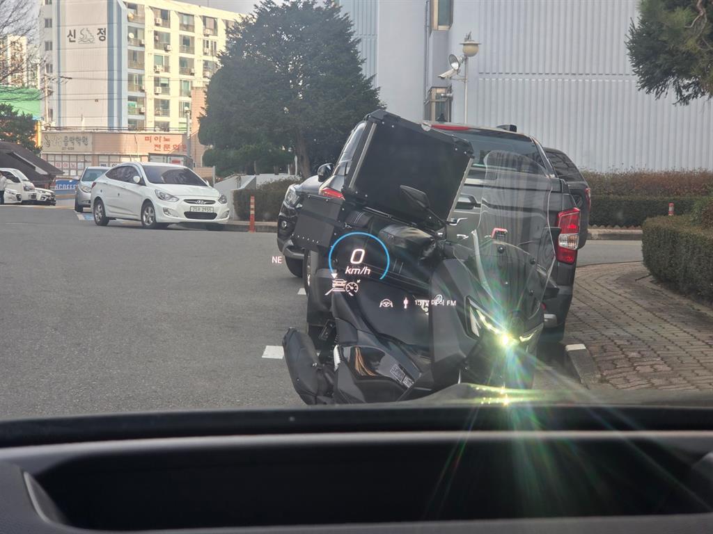 벤츠 GLE클래스(4세대) GLE 53 AMG 4매틱+ - 이미지 12