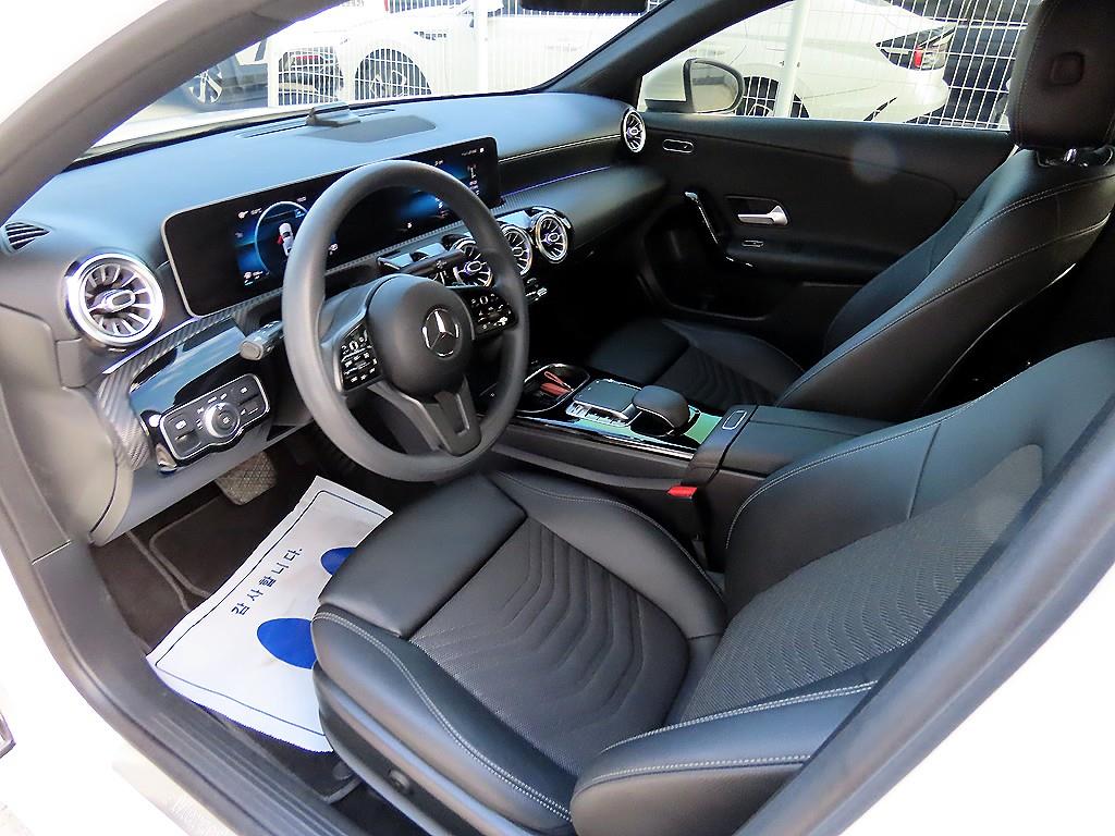 벤츠 A클래스(4세대) A220 세단 - 이미지 15