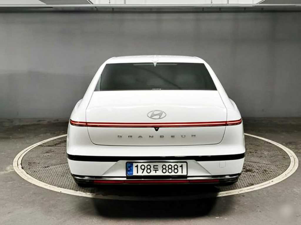 현대 디 올뉴그랜저 하이브리드 1.6 하이브리드 캘리그래피 - 이미지 12