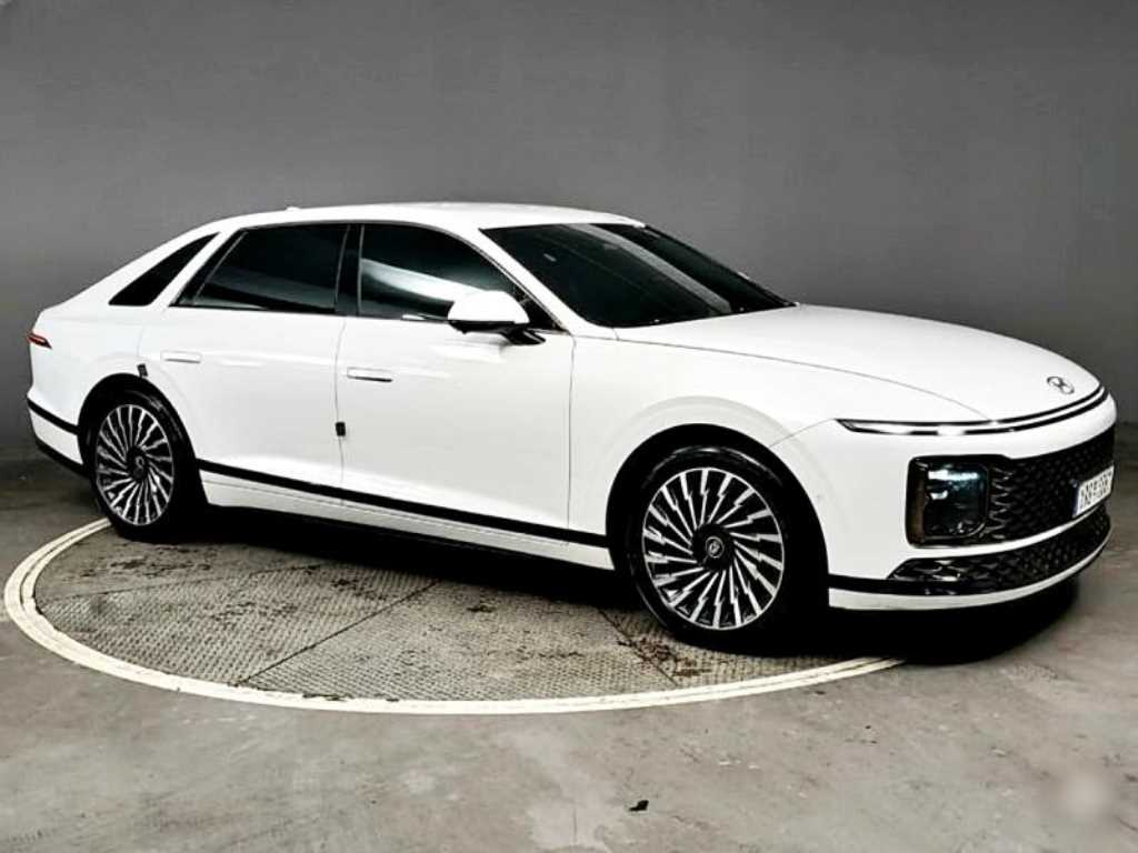 현대 디 올뉴그랜저 하이브리드 1.6 하이브리드 캘리그래피 - 이미지 17