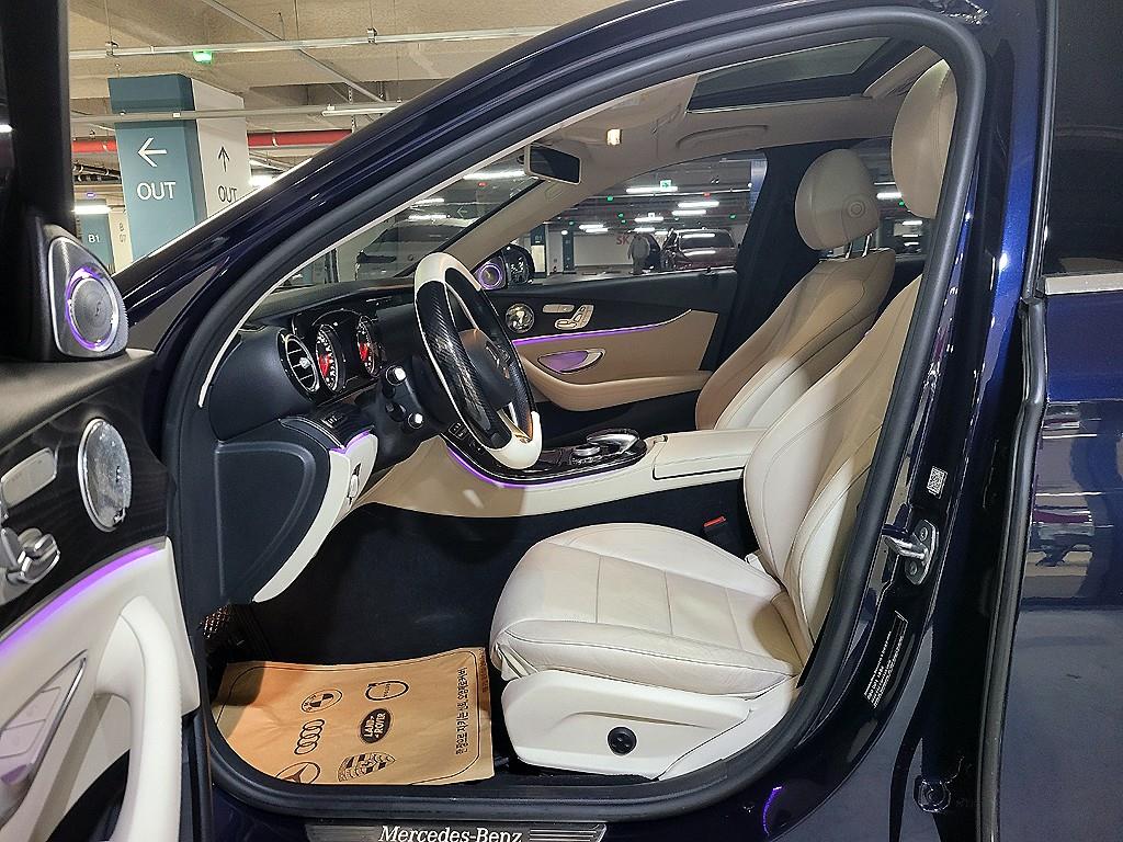 벤츠 E클래스(5세대) E220d - 이미지 11