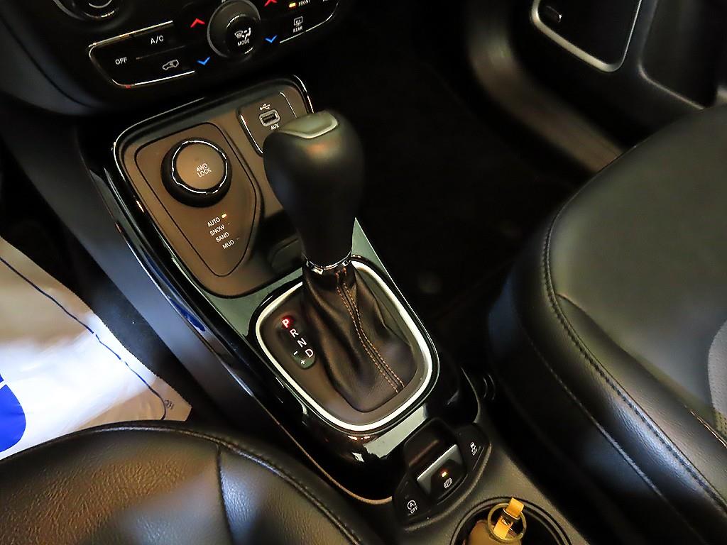 지프 컴패스(MP) 2.4 AWD 리미티드 - 이미지 10