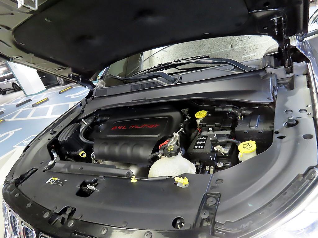 지프 컴패스(MP) 2.4 AWD 리미티드 - 이미지 18