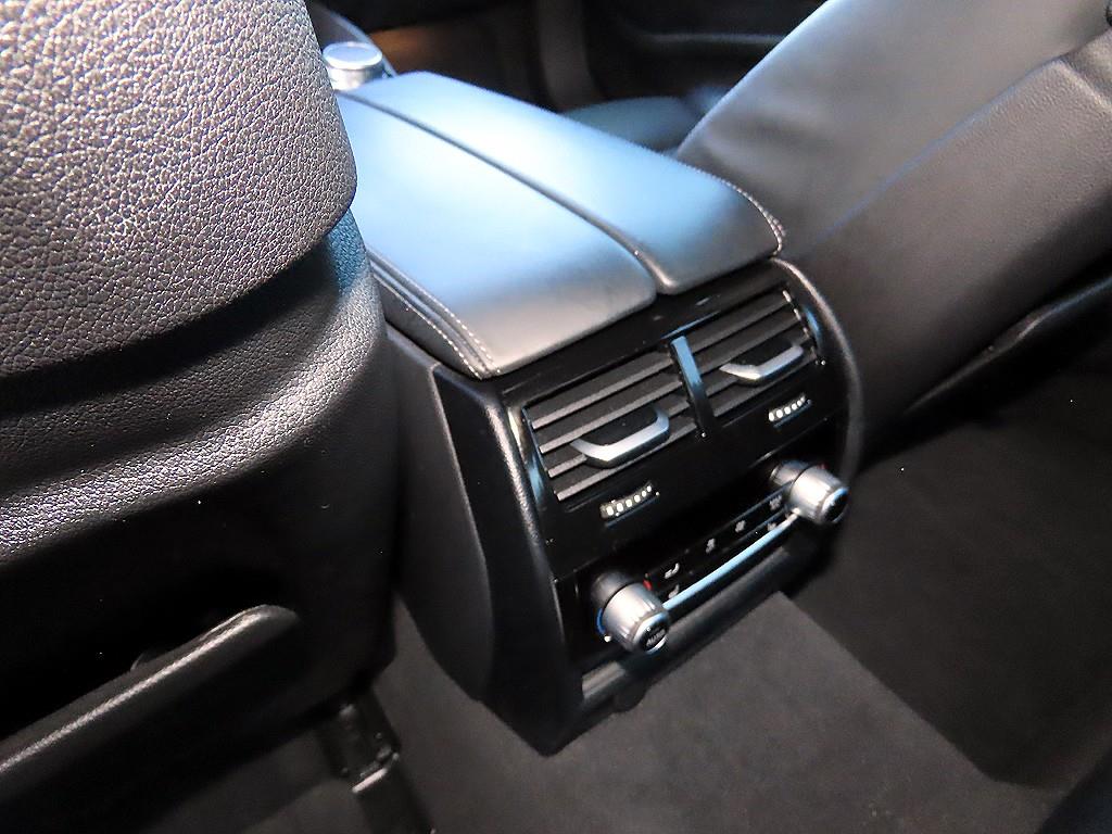 BMW 5시리즈(7세대) 530e M 스포츠팩 - 이미지 18