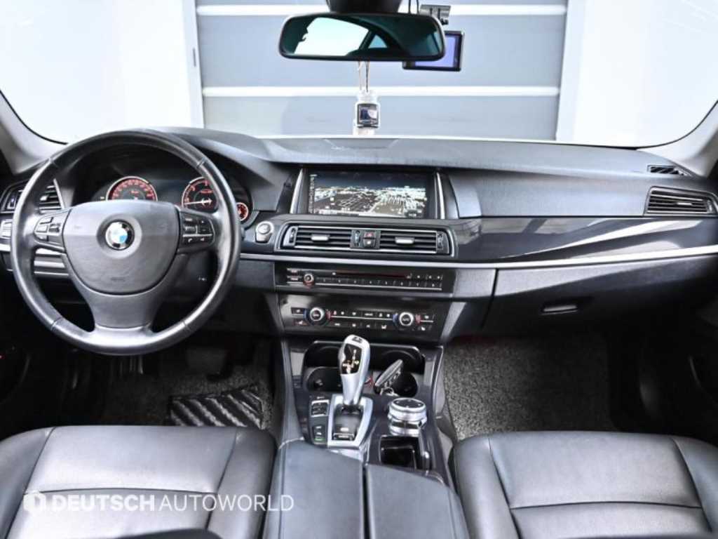 BMW 5시리즈(6세대) 520d M 에어로다이나믹 - 이미지 2