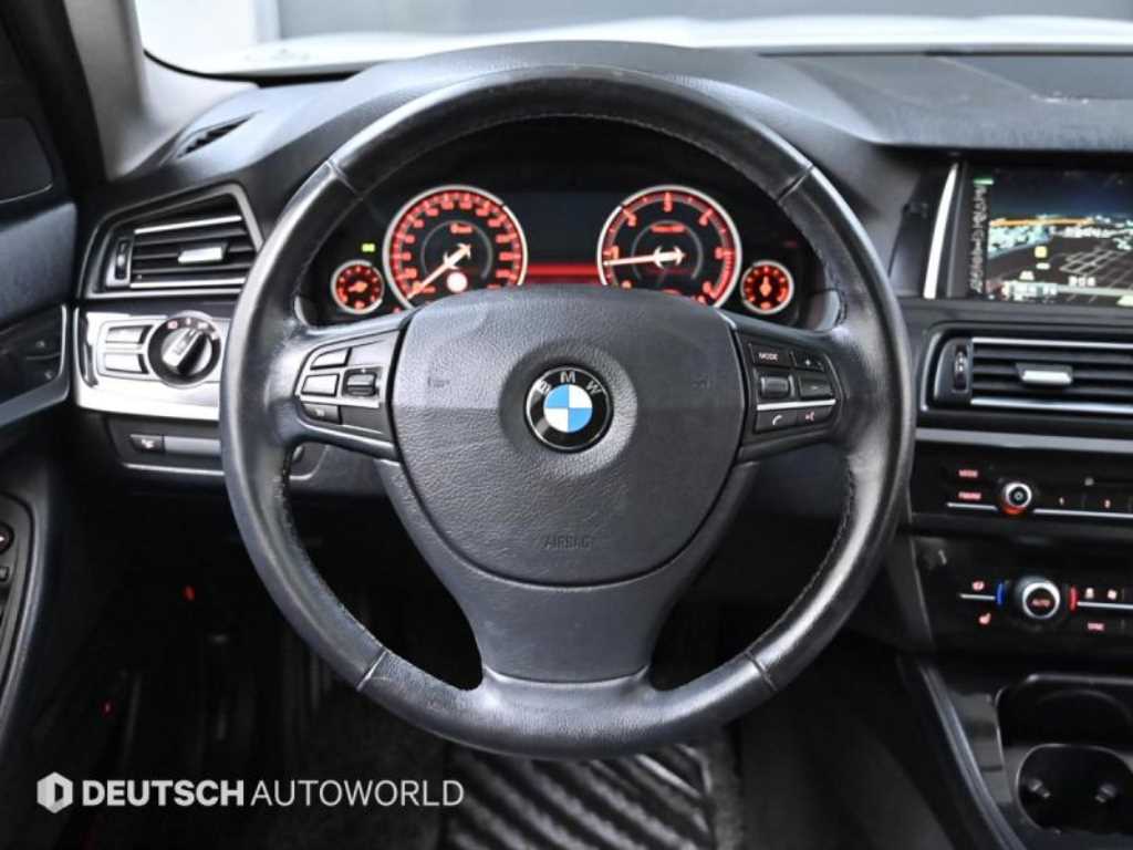 BMW 5시리즈(6세대) 520d M 에어로다이나믹 - 이미지 14