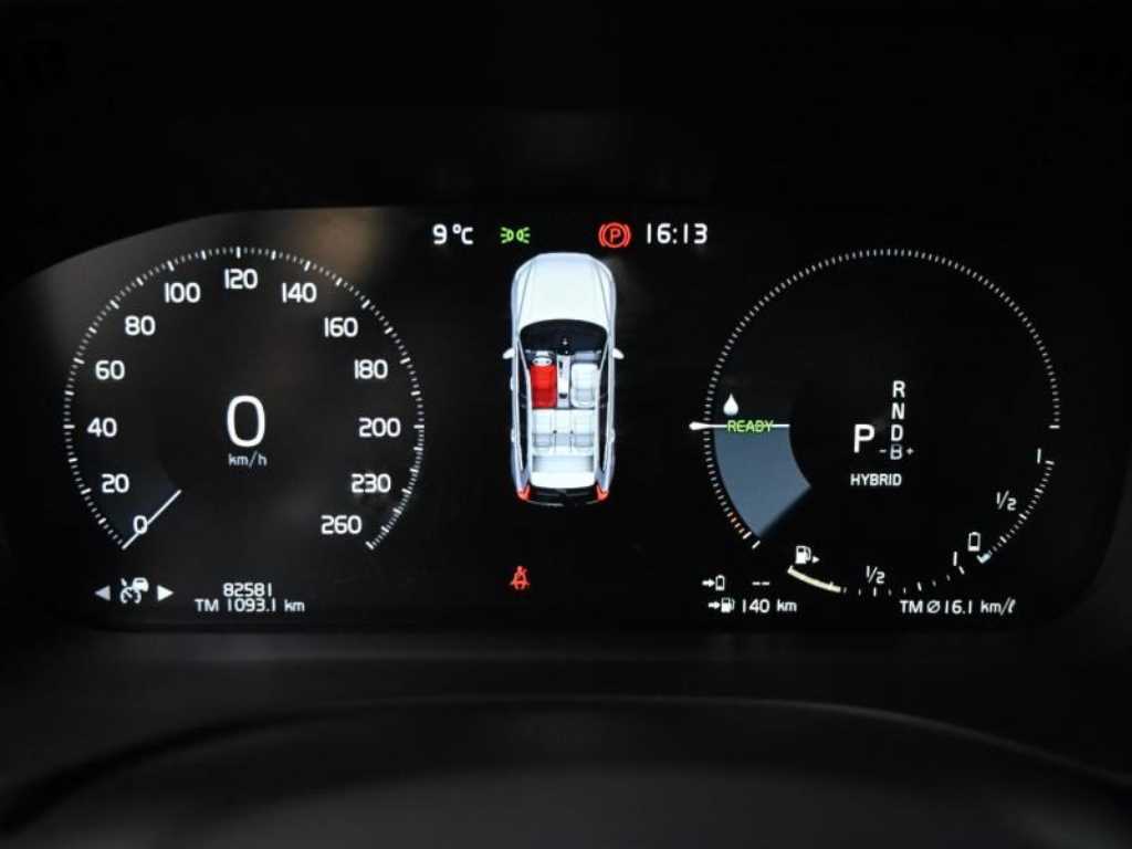 볼보 XC60(2세대) T8 AWD 인스크립션 - 이미지 2