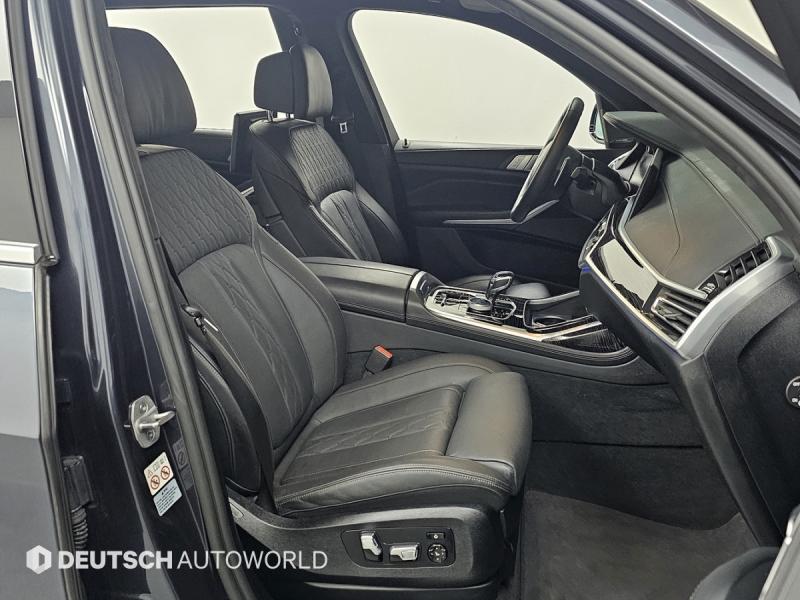 BMW X7 40i xDrive M스포츠 팩 - 이미지 13
