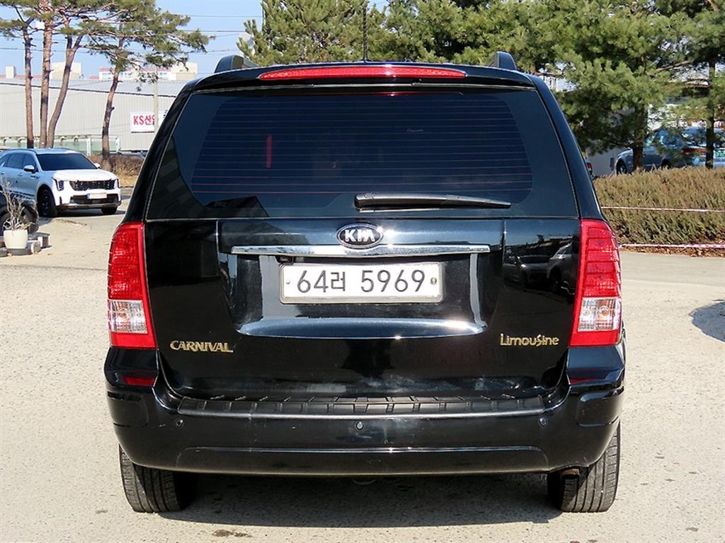 기아 카니발 R 리무진 디젤 9인승 GLX 최고급형 - 이미지 9