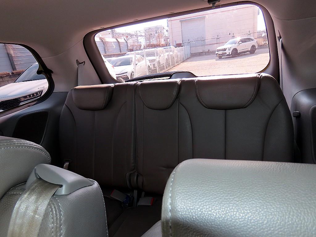 기아 카니발 R 리무진 디젤 9인승 GLX 최고급형 - 이미지 19