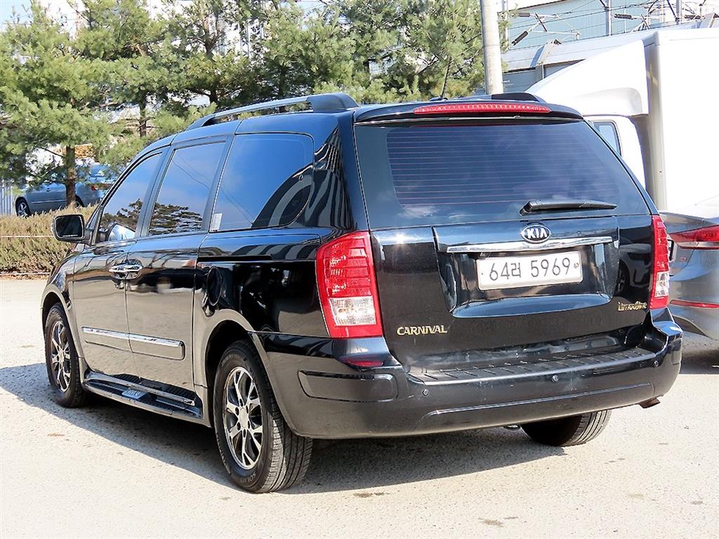 기아 카니발 R 리무진 디젤 9인승 GLX 최고급형 - 이미지 8