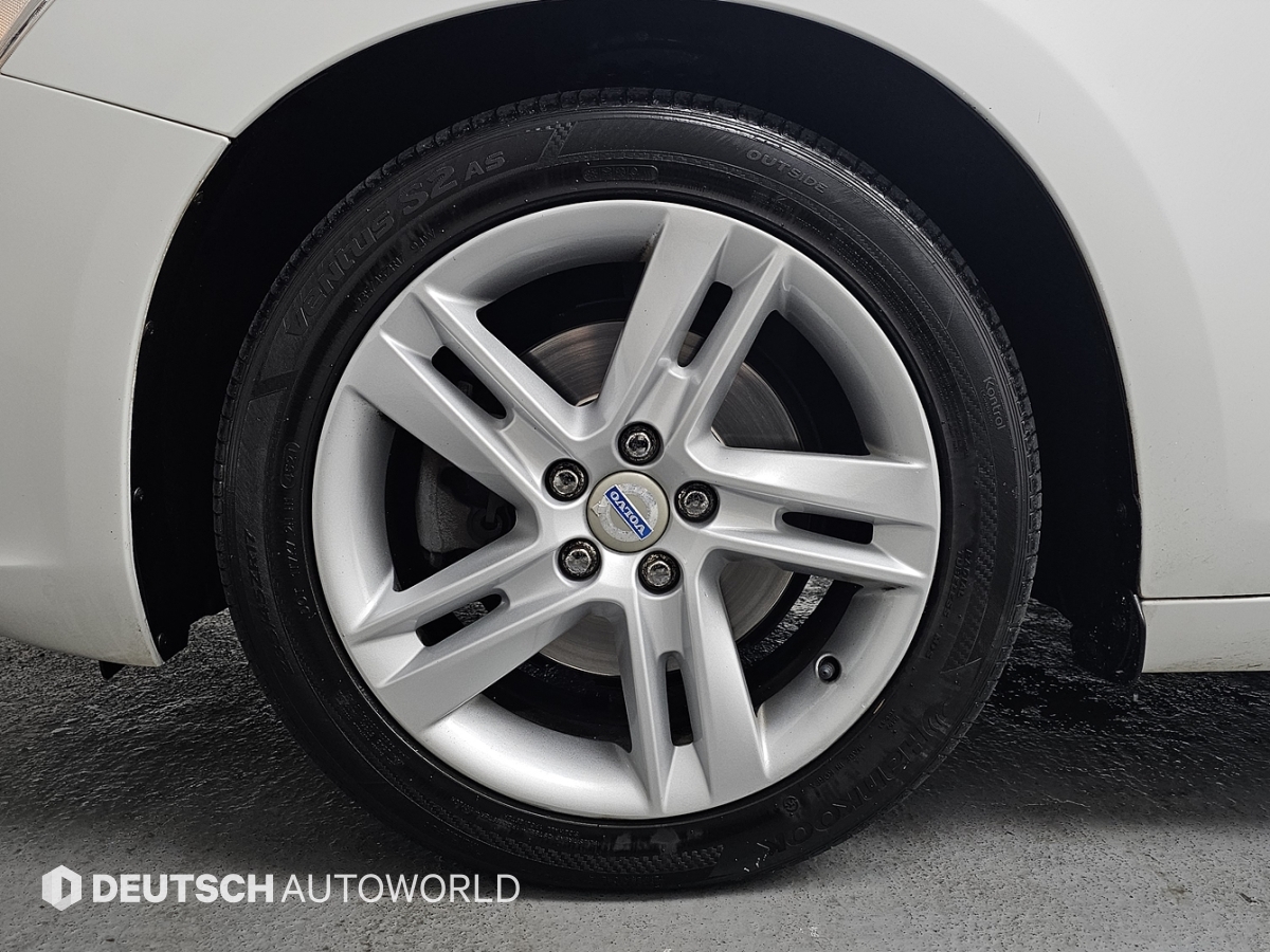 볼보 S60(2세대) D4 - 이미지 15