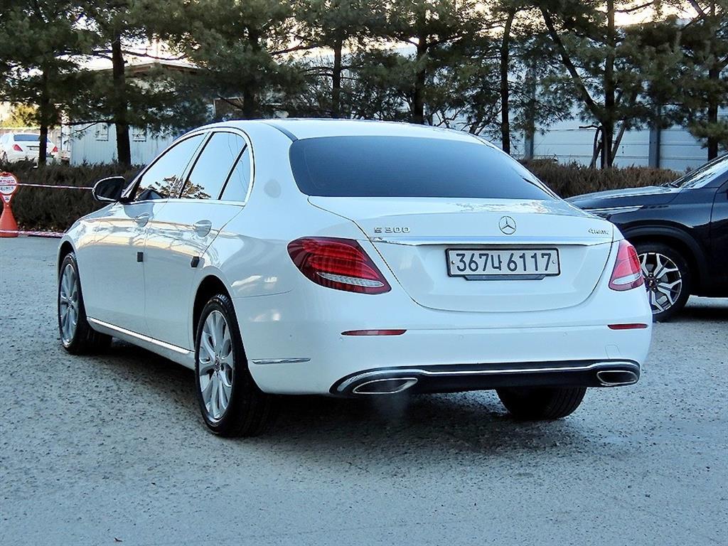 벤츠 E클래스(5세대) E300 4매틱 익스클루시브 - 이미지 19