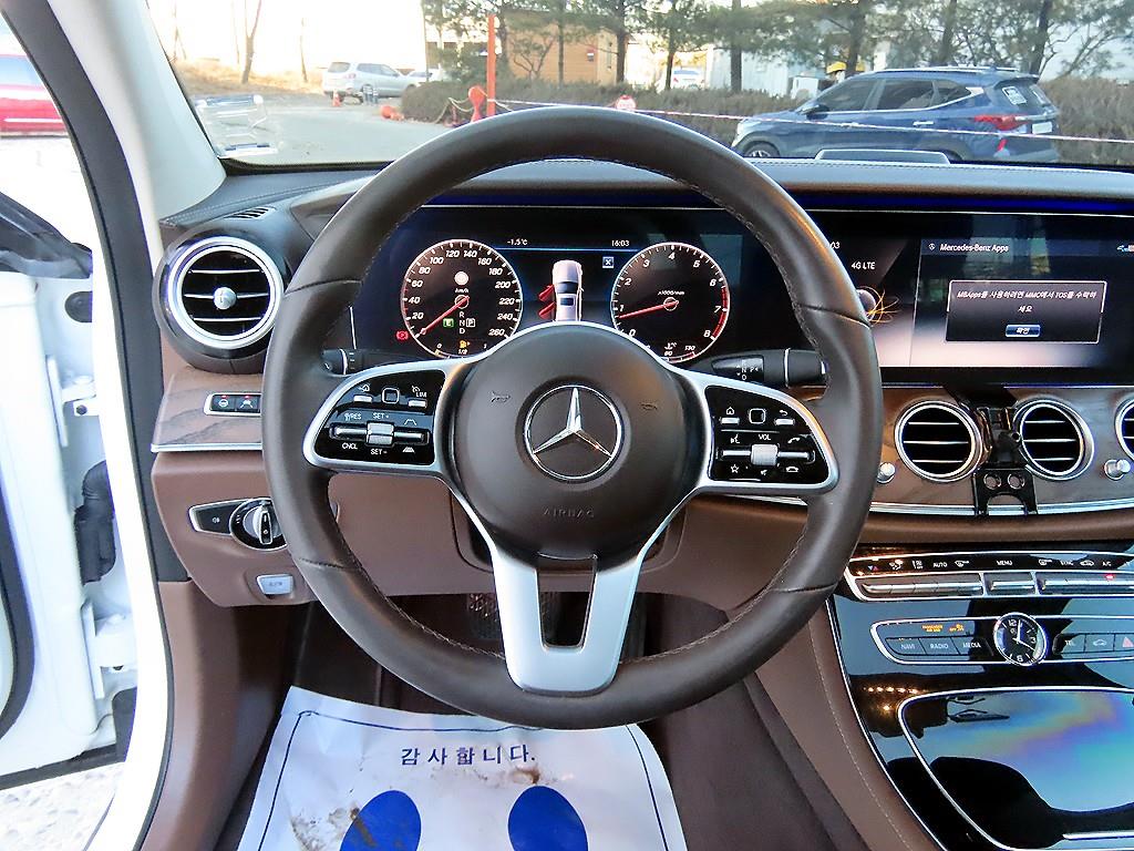 벤츠 E클래스(5세대) E300 4매틱 익스클루시브