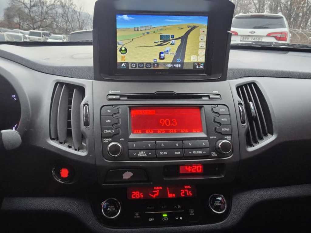 기아 스포티지 R 디젤 R2.0 2WD TLX 최고급형 - 이미지 4