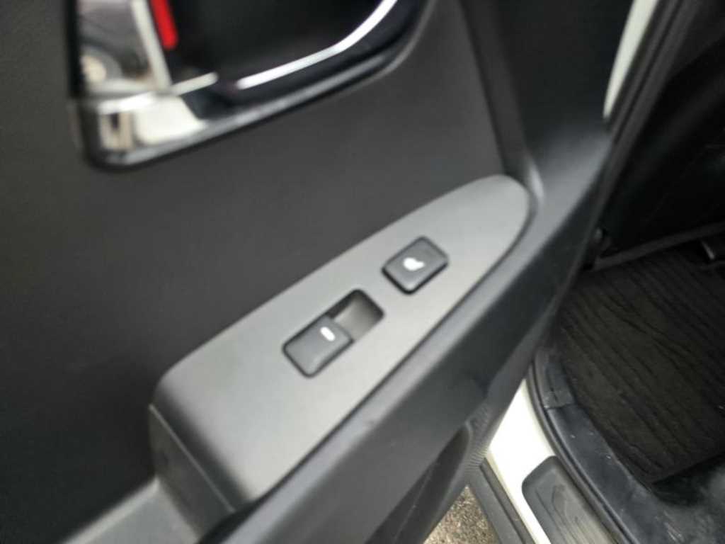 기아 스포티지 R 디젤 R2.0 2WD TLX 최고급형 - 이미지 8