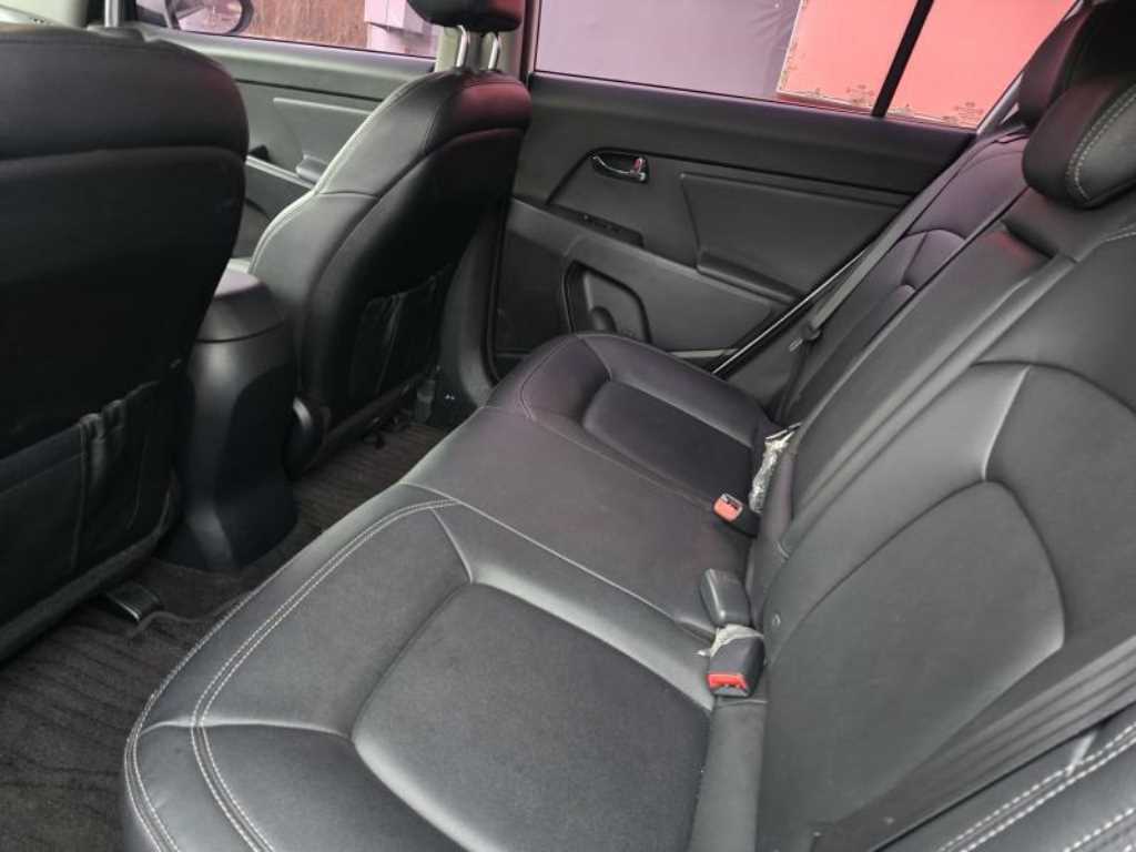 기아 스포티지 R 디젤 R2.0 2WD TLX 최고급형 - 이미지 9