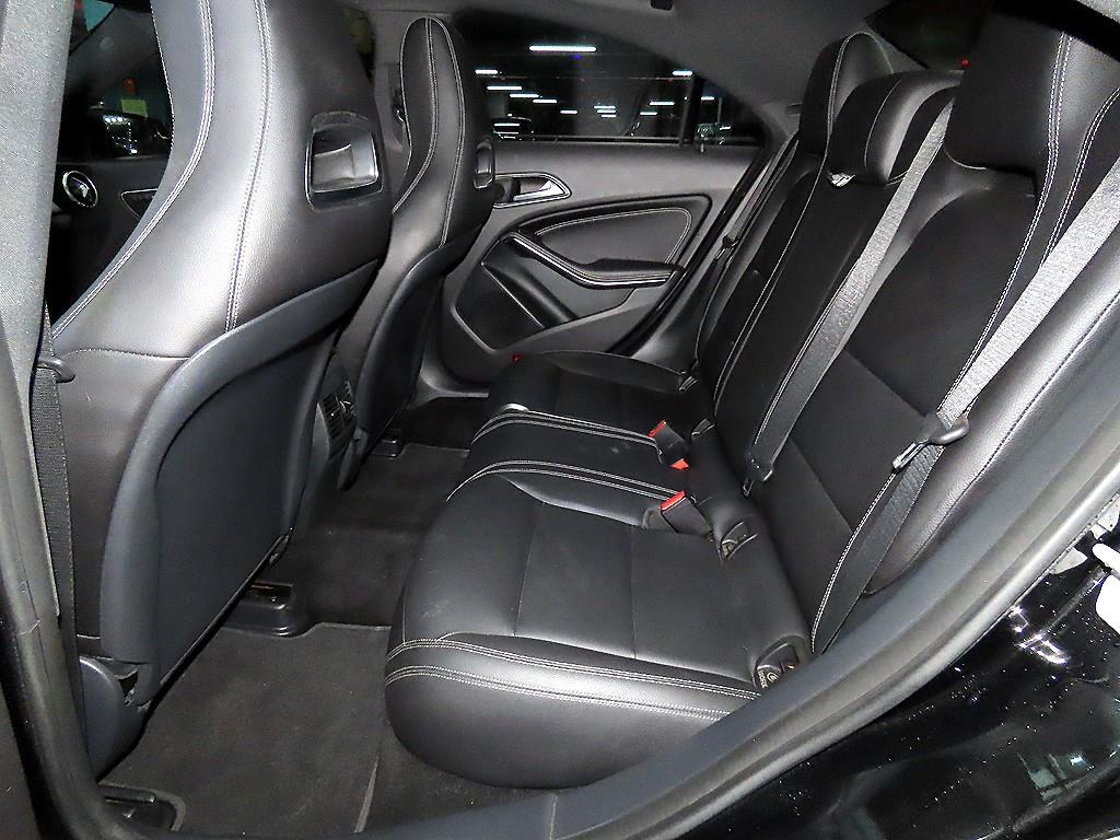 벤츠 CLA클래스 CLA200 d - 이미지 7