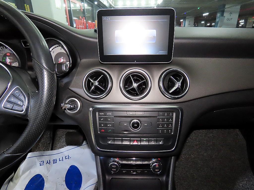 벤츠 CLA클래스 CLA200 d - 이미지 12