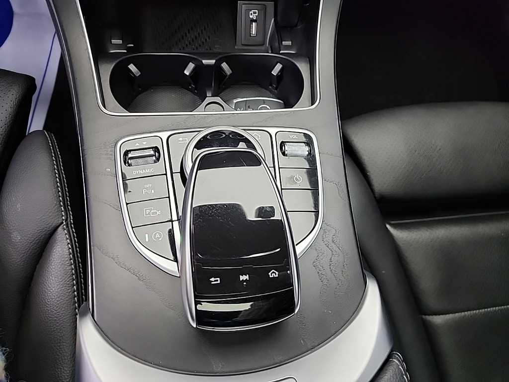 벤츠 C클래스(4세대) C220 d 4매틱 AMG 라인 - 이미지 14