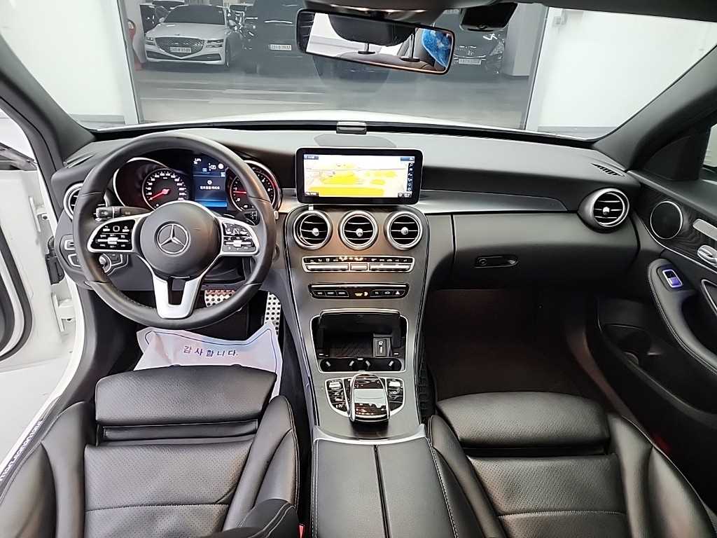 벤츠 C클래스(4세대) C220 d 4매틱 AMG 라인 - 이미지 3
