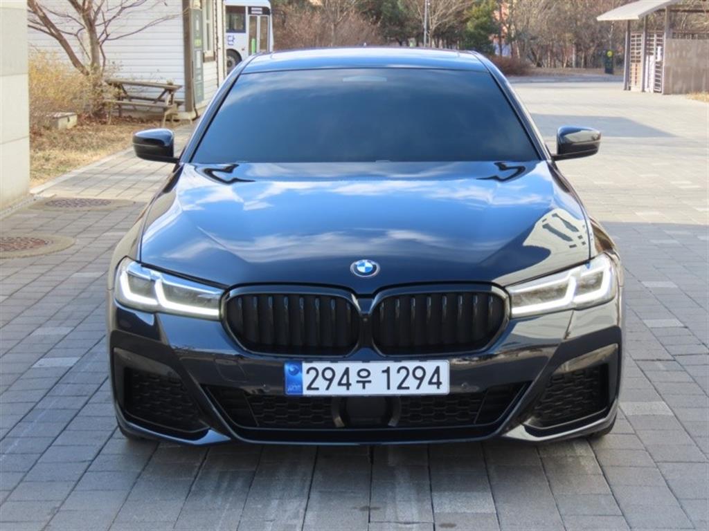 BMW 5시리즈(7세대) 530i M 스포츠팩 - 이미지 9