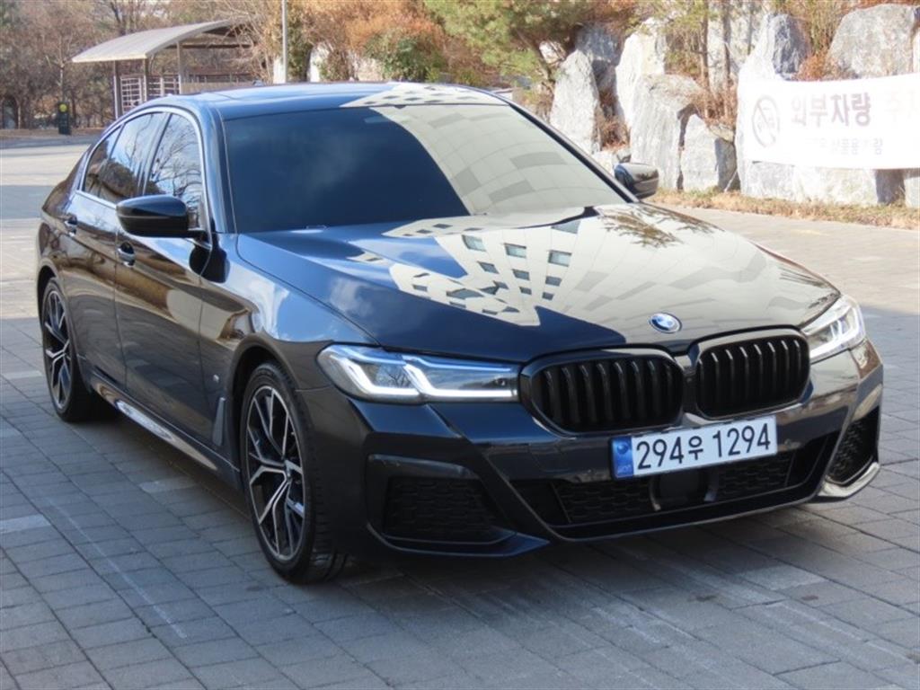 BMW 5시리즈(7세대) 530i M 스포츠팩 - 이미지 17