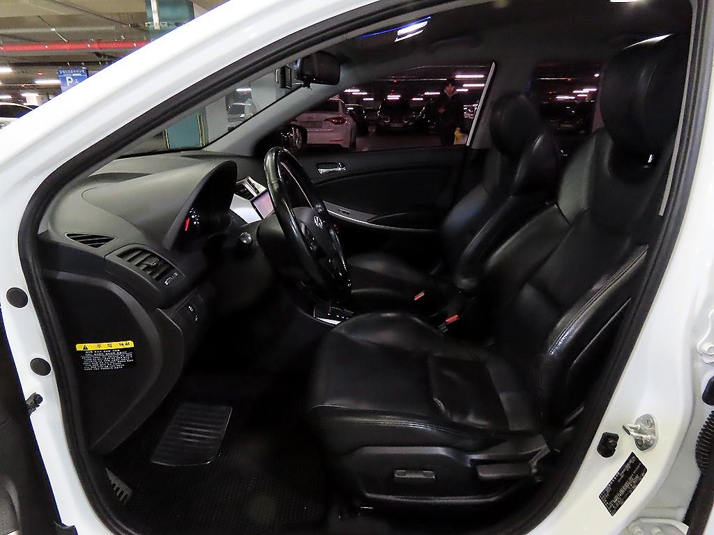 현대 엑센트 신형 1.4 VVT 모던