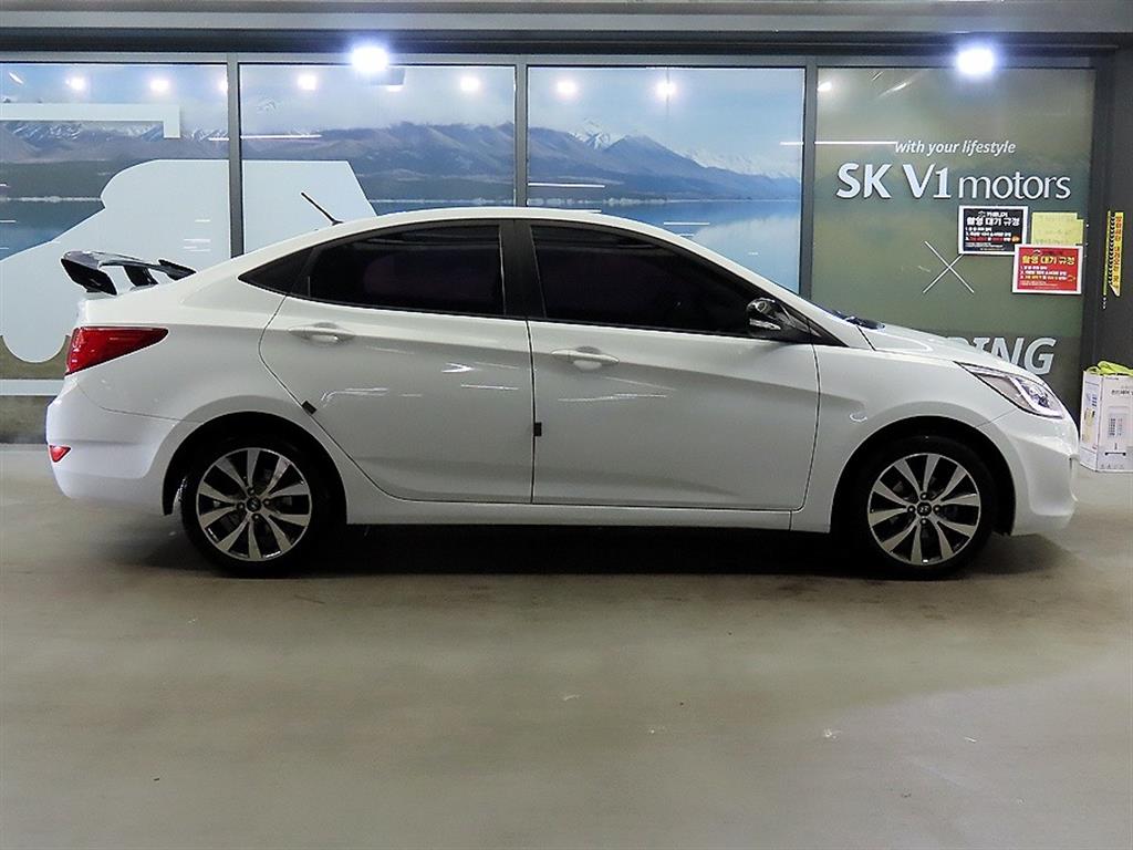 현대 엑센트 신형 1.4 VVT 모던 - 이미지 2