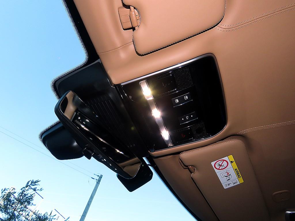 랜드로버 레인지로버(5세대) 4.4 P530 LWB 오토바이오그래피 - 이미지 11