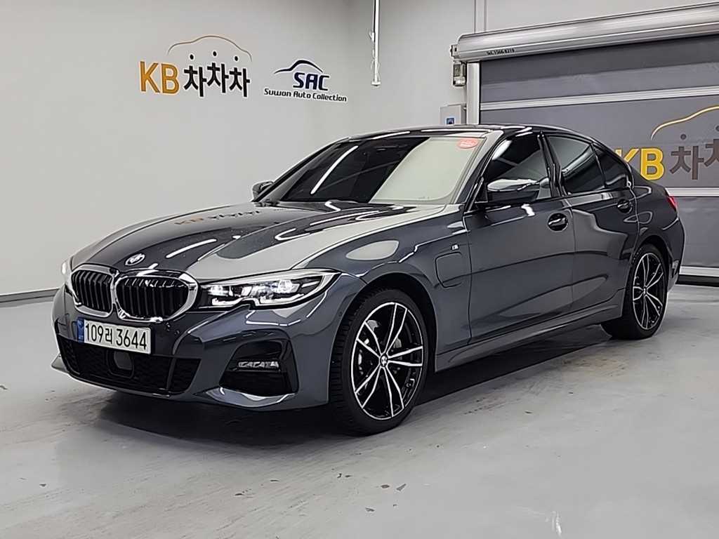 BMW 3시리즈(7세대) 330e M 스포츠 팩