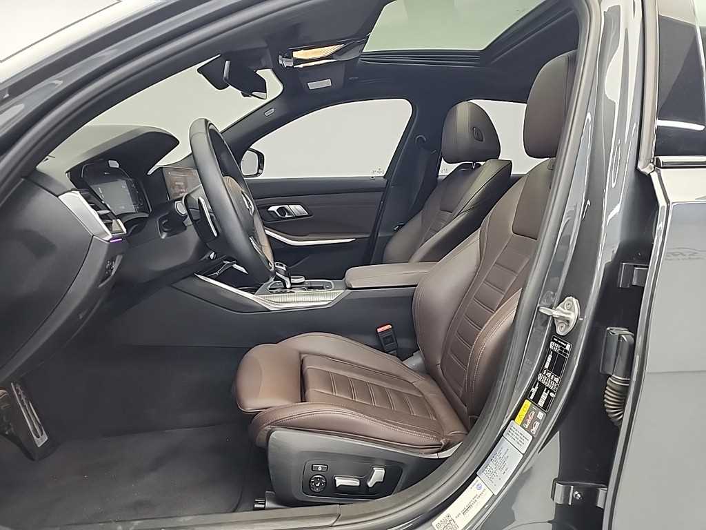 BMW 3시리즈(7세대) 330e M 스포츠 팩 - 이미지 17