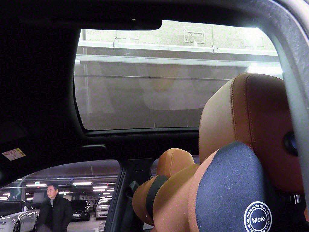 랜드로버 디스커버리 스포츠 2.0 TD4 - 이미지 18