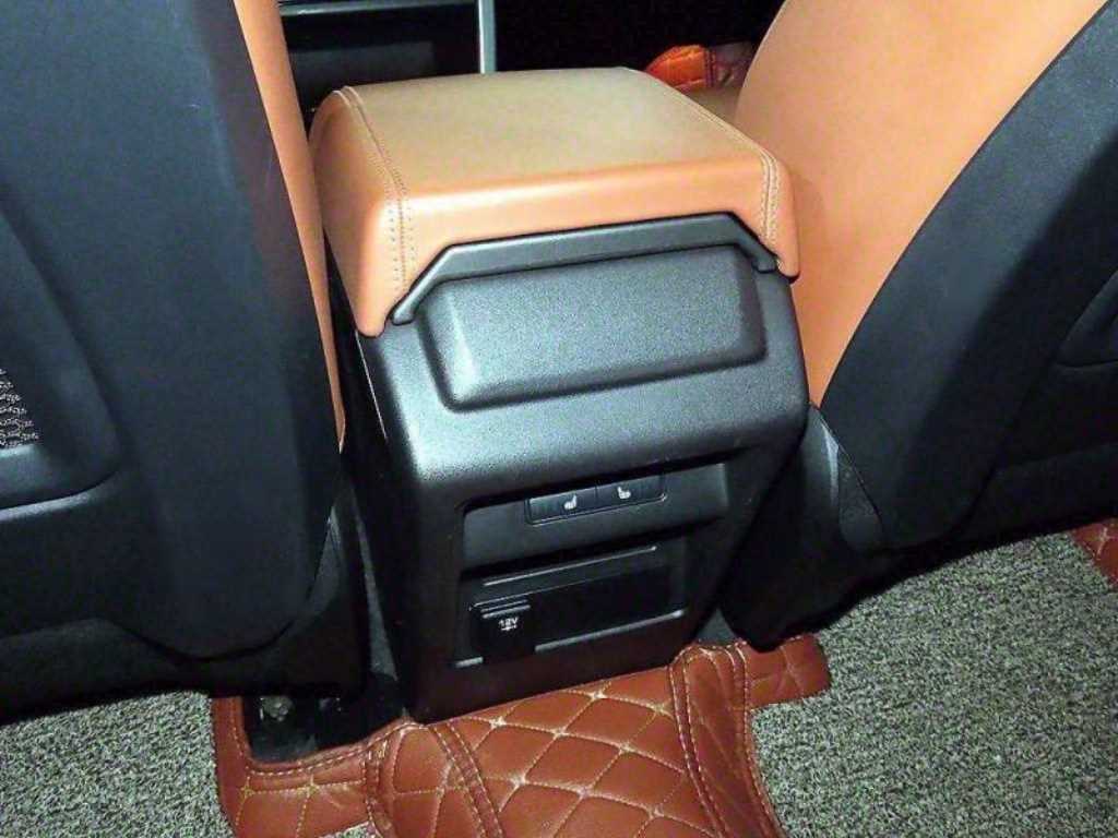 랜드로버 디스커버리 스포츠 2.0 TD4