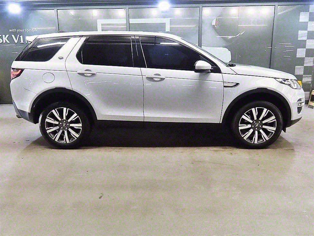 랜드로버 디스커버리 스포츠 2.0 TD4 - 이미지 10