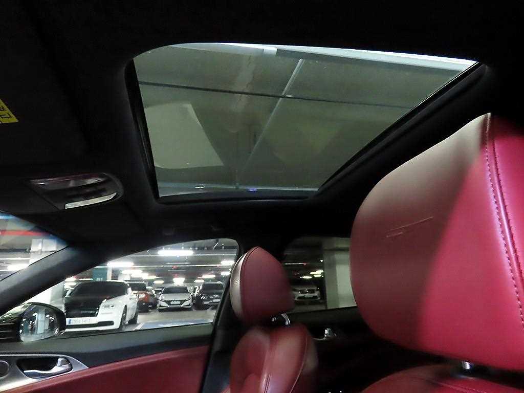 기아 스팅어 3.3 터보 AWD GT - 이미지 3