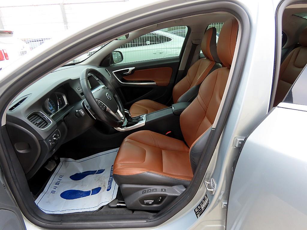 볼보 S60(2세대) T5 섬멈 - 이미지 2