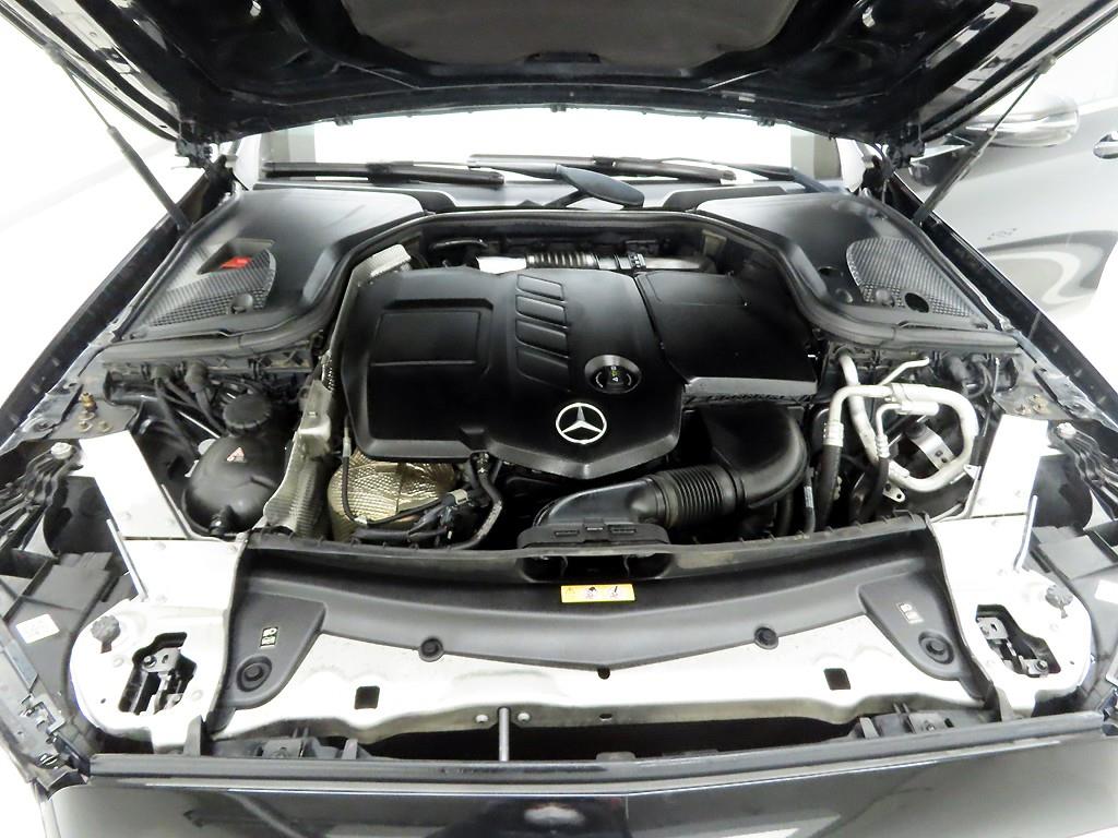 벤츠 E클래스(5세대) E220d 아방가르드 - 이미지 12