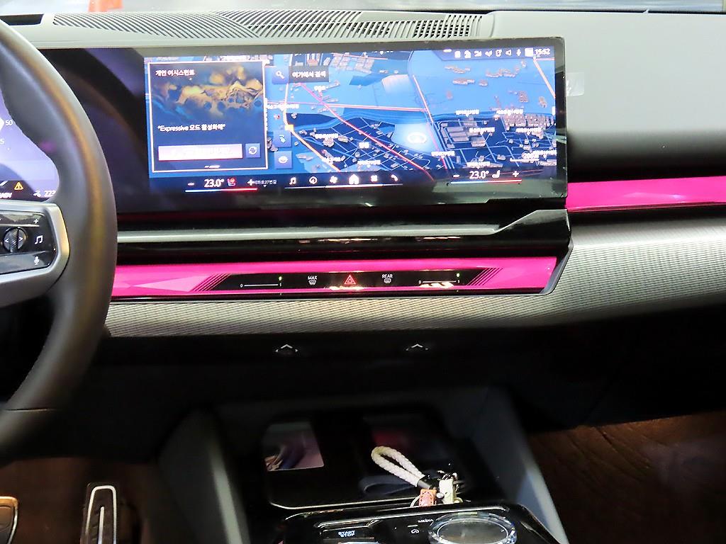 BMW i5 eDrive40 M 스포츠 - 이미지 19